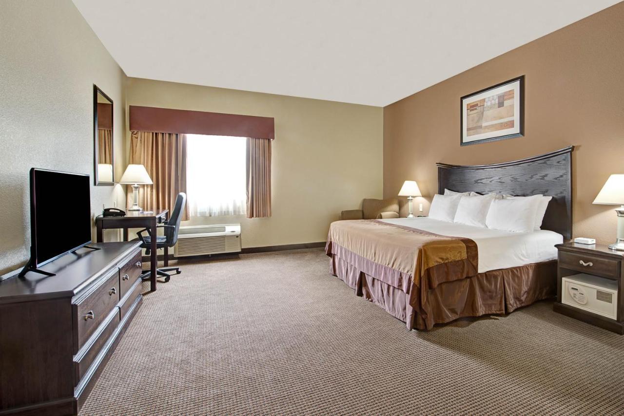 Hotel Baymont By Wyndham Decatur Esterno foto