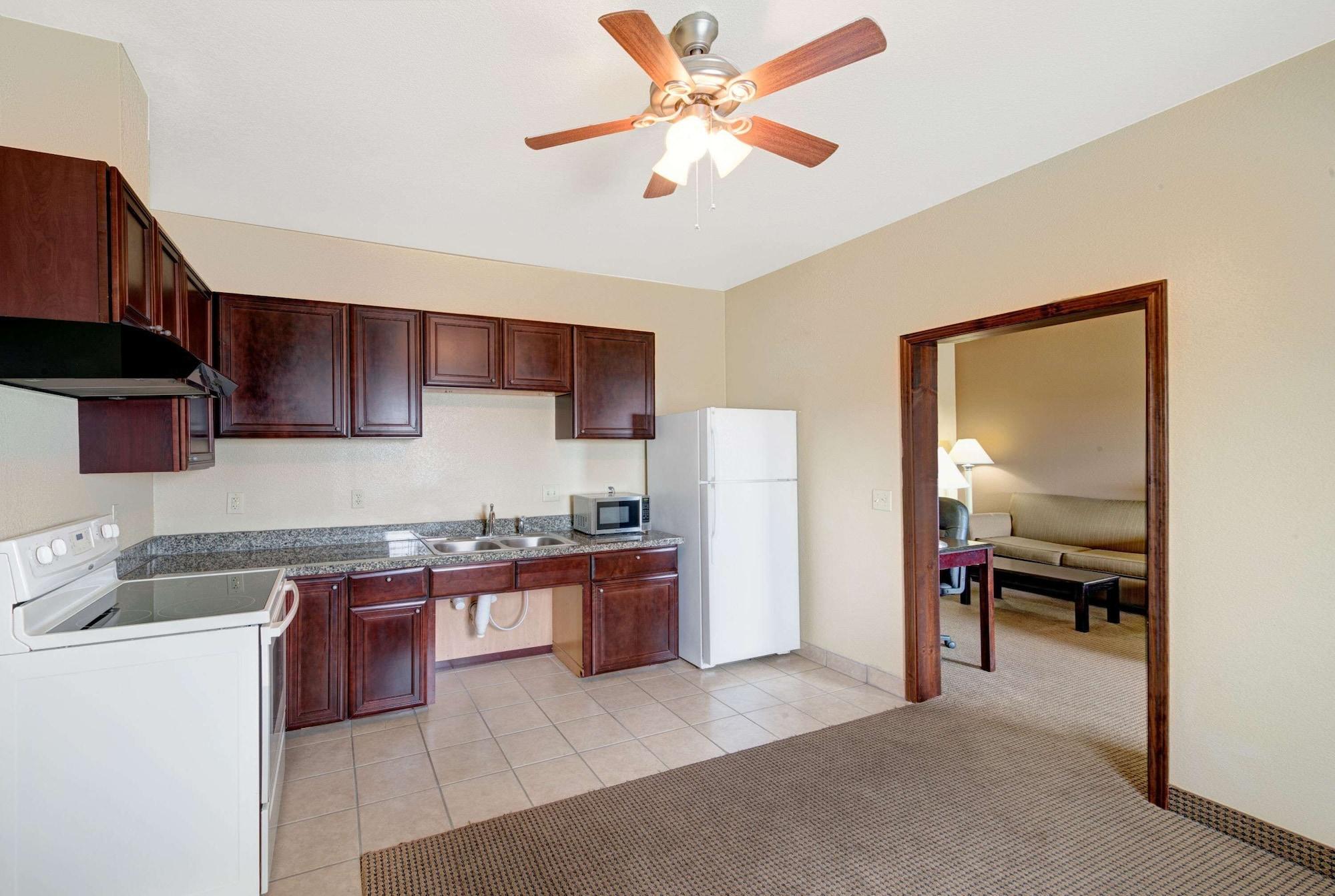 Hotel Baymont By Wyndham Decatur Esterno foto