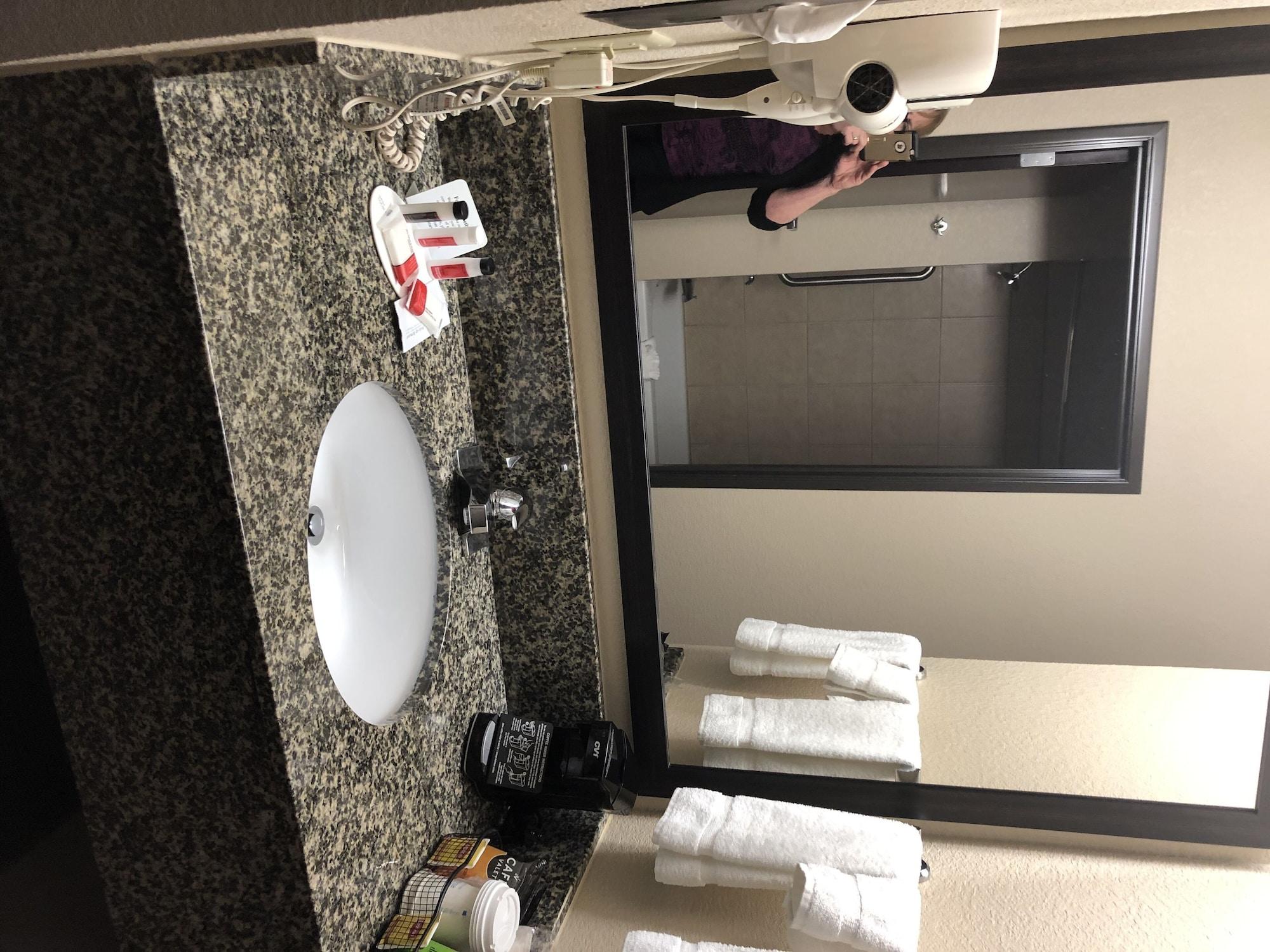 Hotel Baymont By Wyndham Decatur Esterno foto