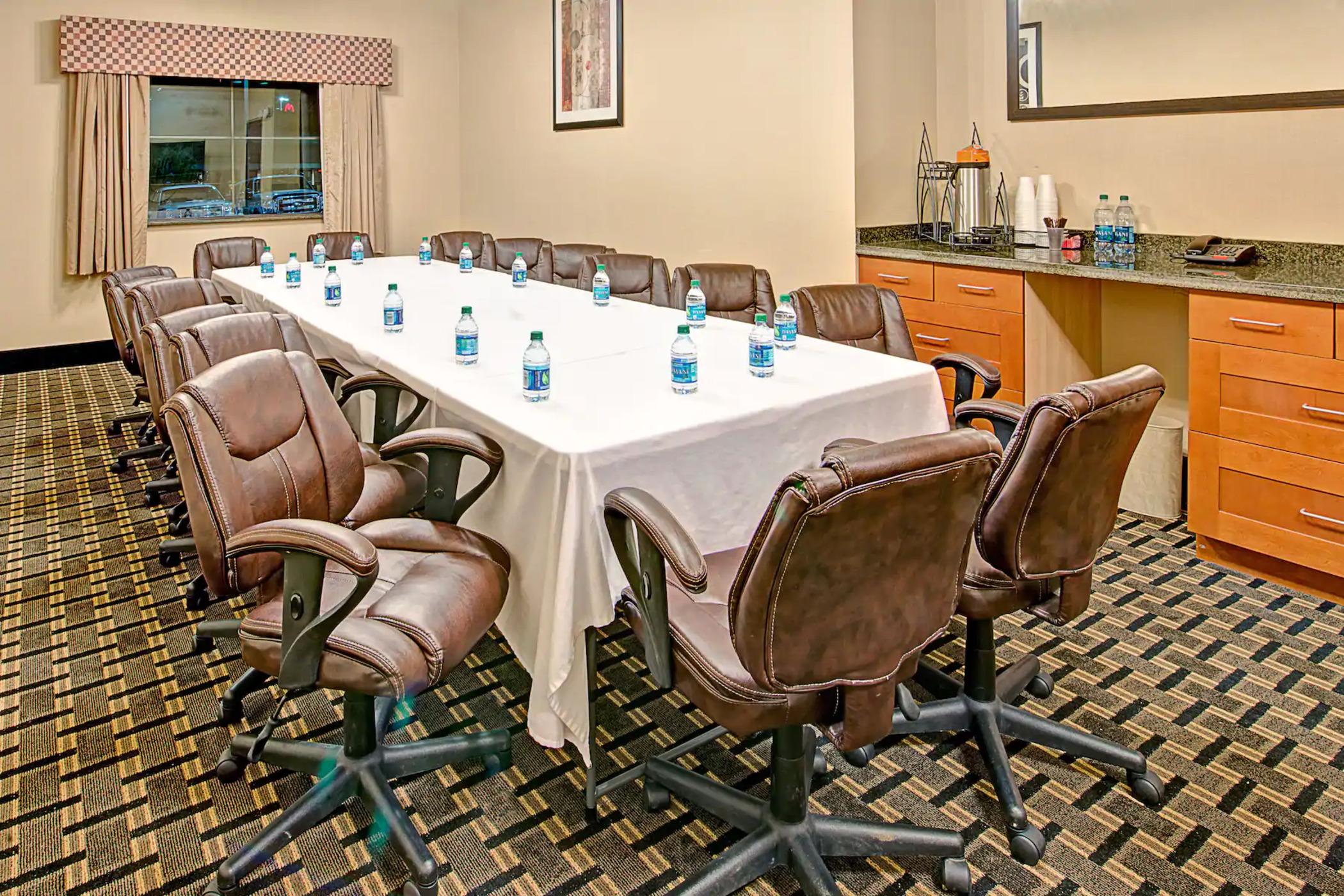 Hotel Baymont By Wyndham Decatur Esterno foto