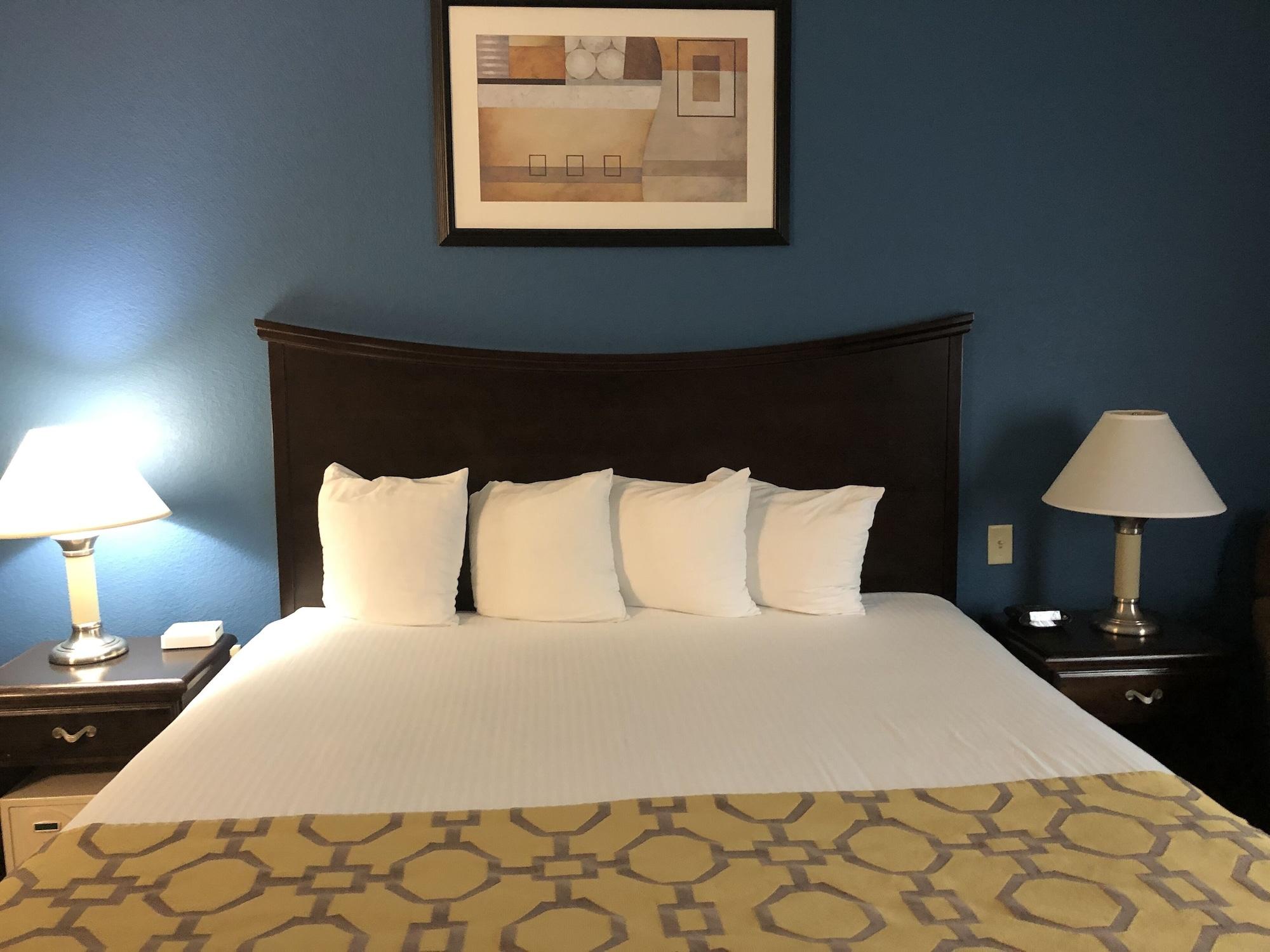 Hotel Baymont By Wyndham Decatur Esterno foto
