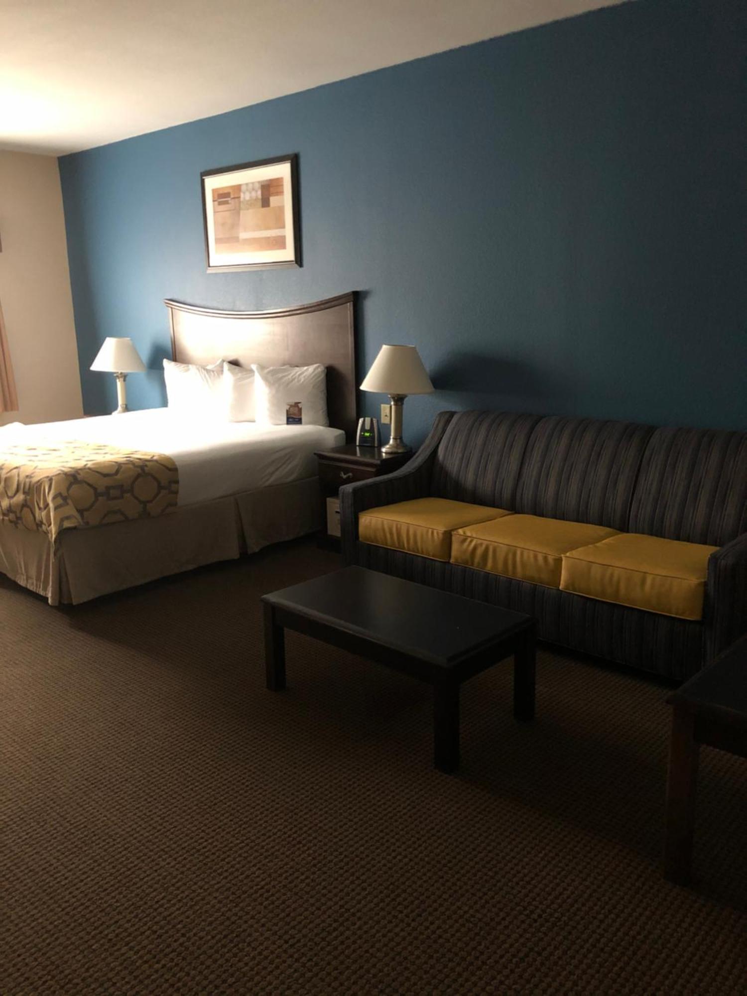 Hotel Baymont By Wyndham Decatur Esterno foto